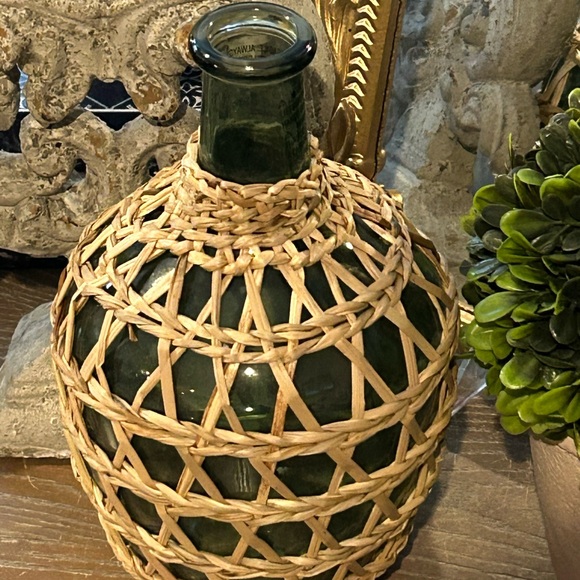 NEW! Mediterranean Woven Rattan Blue Glass Bottle Vase - Picture 4 of 6